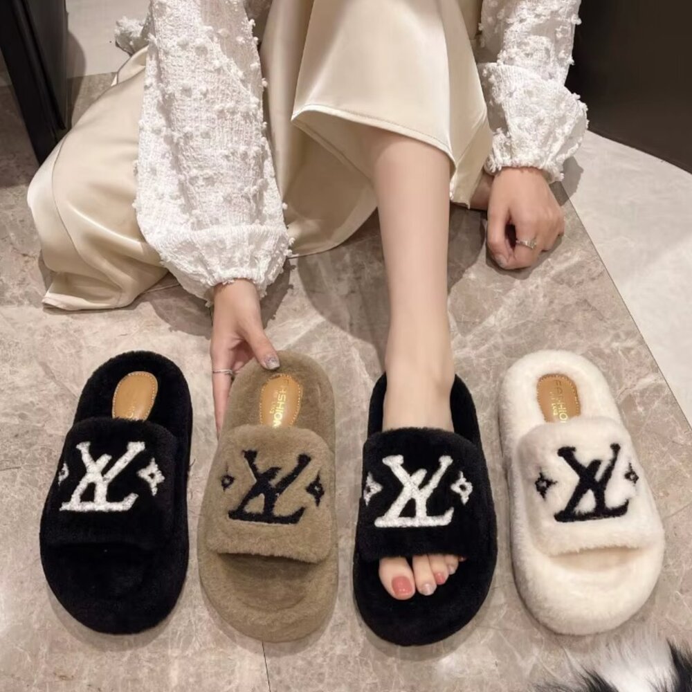 Beautiful Fashion Slides Plush Fur Flip Flops Slippers Fur Shoes